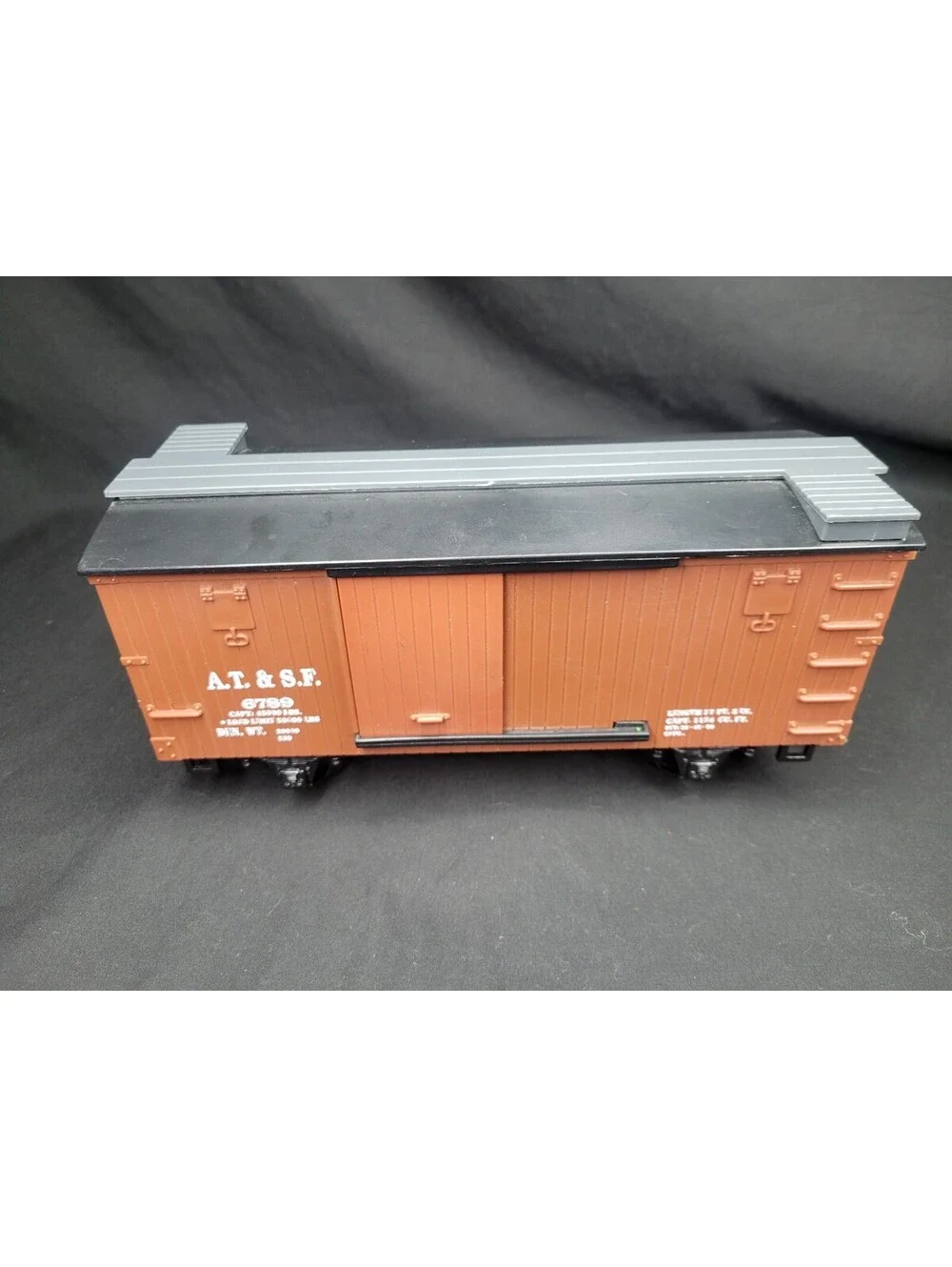 Eztec Scientific Toys G Gauge Box Car Train Union AT&SF 6789 with Sliding Doors
